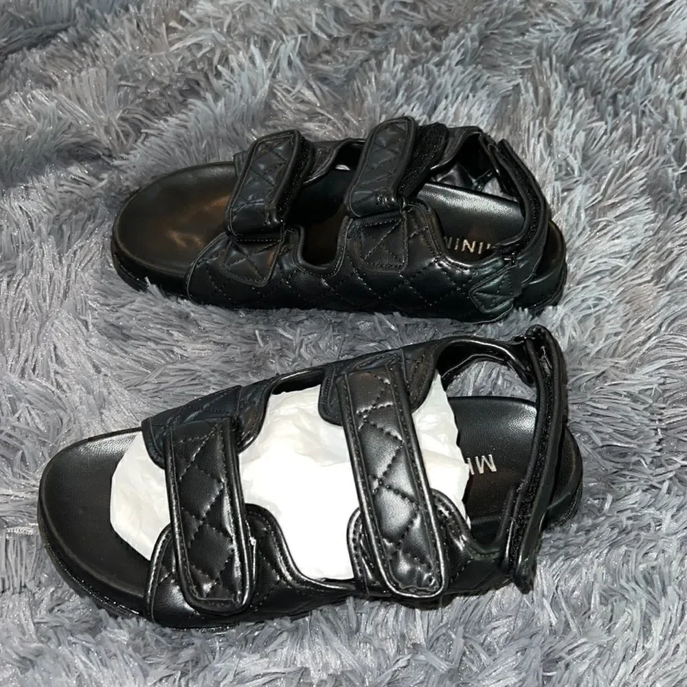 Miiniml sandals